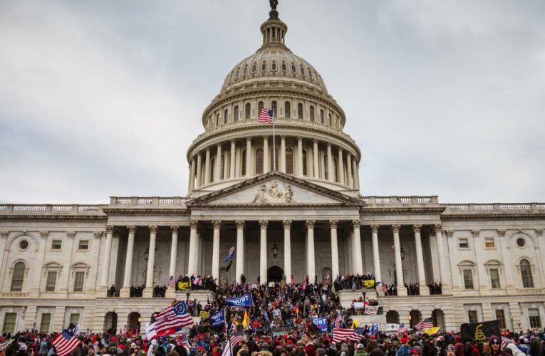 US Capitol Police officer told units to monitor for only anti-Trump agitators the morning of January 6, a House investigation finds