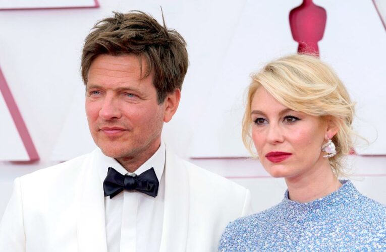 Director pays tribute to his late daughter in Oscar speech
