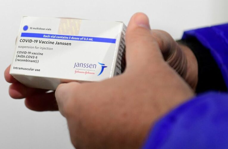 EU agency links J&J shot to rare clots, says odds favor use