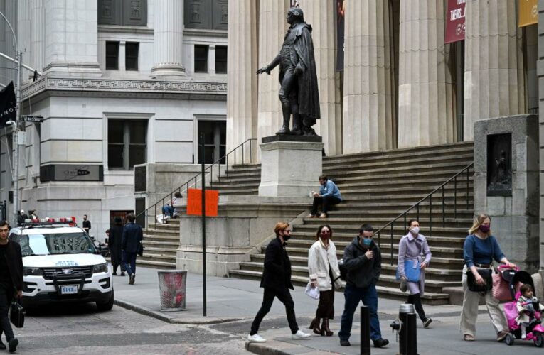 US stocks rise despite weak jobs report