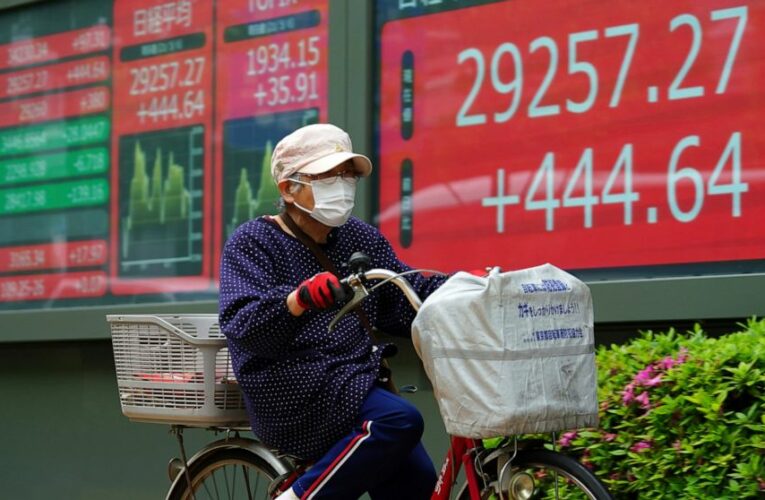 Asian indexes rise after US rally; investors await jobs data