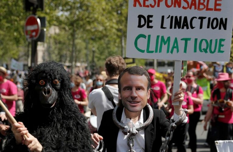 French demonstrators demand more action on climate change
