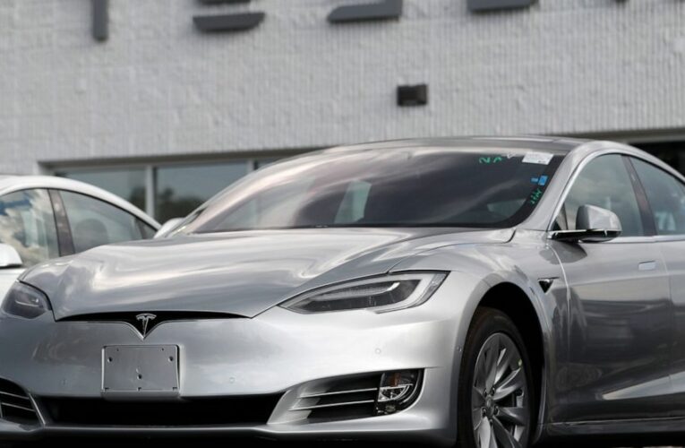 Crash victim had posted videos riding in Tesla on Autopilot