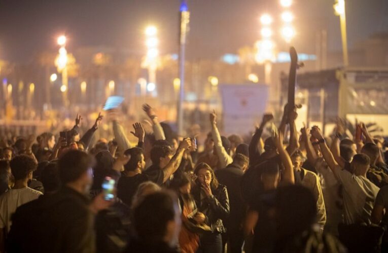 Street parties celebrate end of Spain’s state of emergency