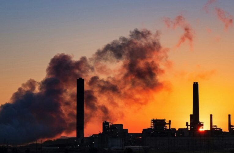 Energy agency: End new fossil fuel supply investments
