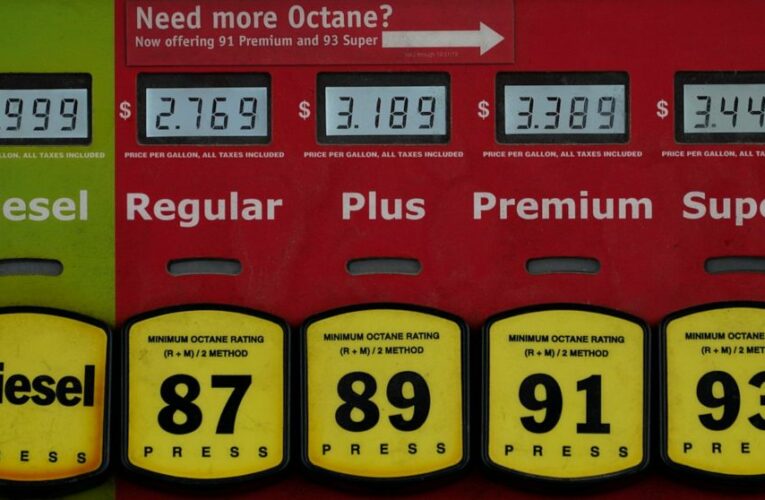 High gasoline prices unlikely to deter holiday travelers