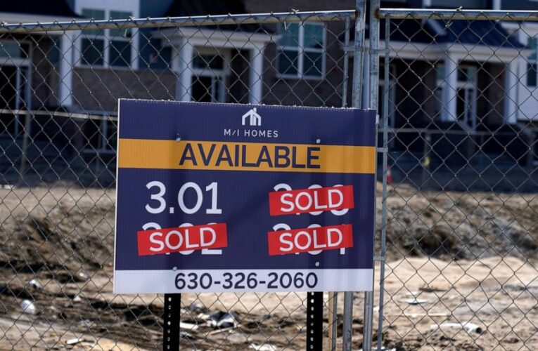US mortgage rates fall for 4th week; 30-year dips to 2.94%