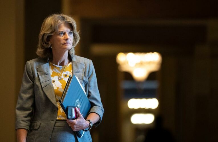 The former President is actively working to oust the Alaskan senator in next year’s Republican primary.