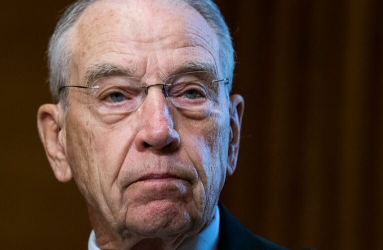 Senators push measure to accelerate DAF, foundation giving