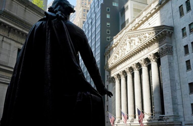 US indexes end lower; more volatility for online favorites