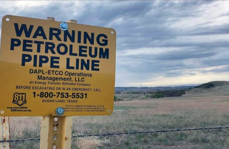 Dakota Access foes seek environmental review updates from US