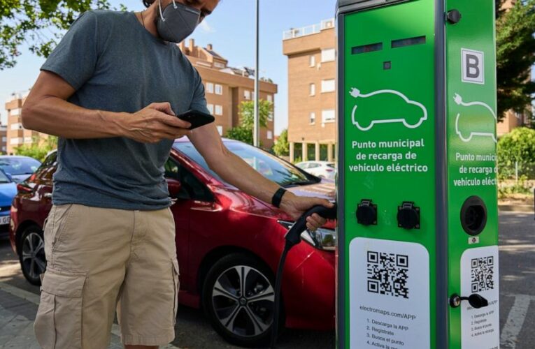 Spain hopes to jumpstart electric car industry with EU funds
