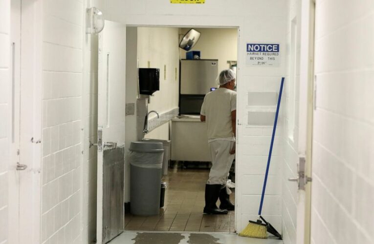 Mistrial halts case on minimum wage for immigrant detainees