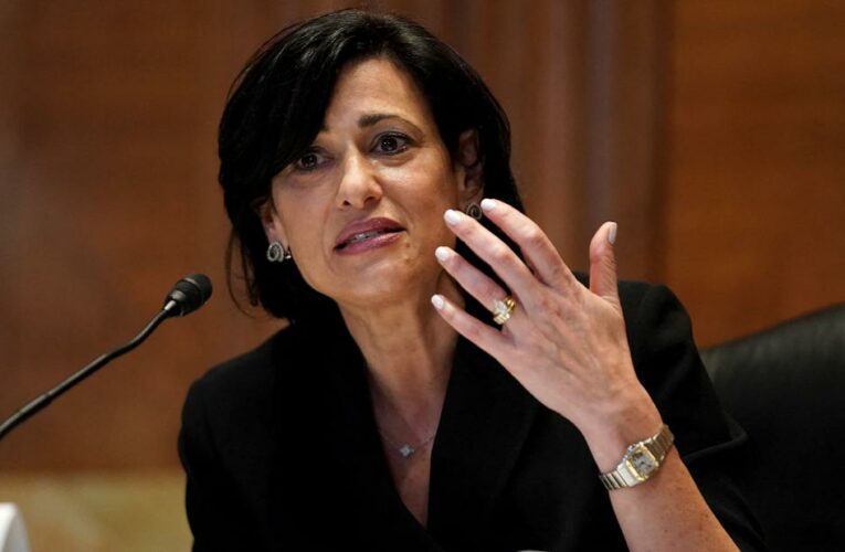 Biden officials shift to an urgent tone as Covid-19 fight enters troubling new phase