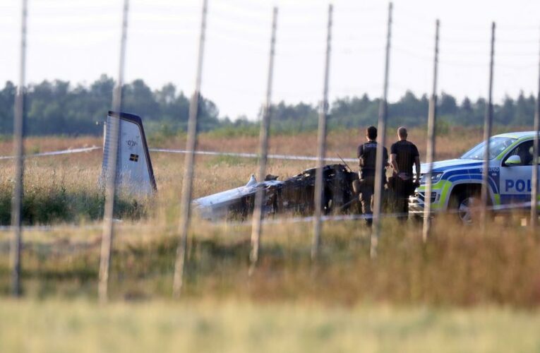 Swedish plane crash kills 8 skydivers and pilot