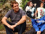 Sex Pistols&nbsp;guitarist Steve Jones calls Johnny Rotten ‘a total d**k’ in court