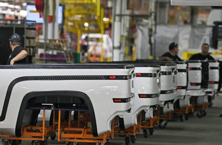 Struggling startup Lordstown Motors gets $400M investment