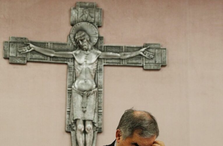 Vatican indicts 10 people, including a cardinal, in UK deal