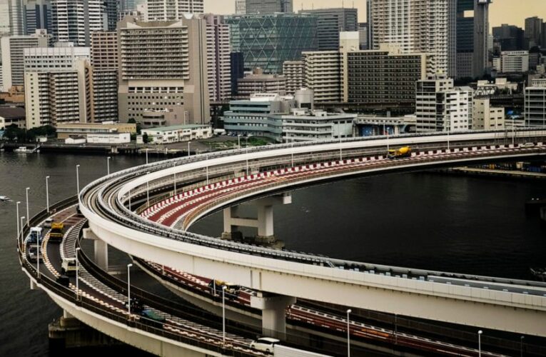 At surreal Olympics, a careful dance to push Tokyo tourism