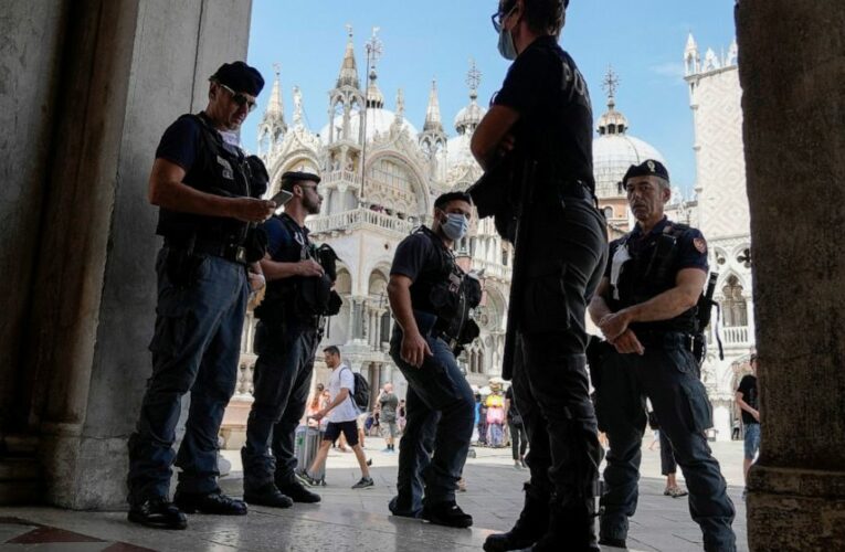 G20 ministers take up plan to deter cross-border tax dodging