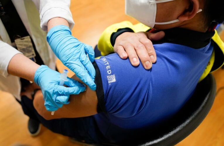 United Airlines mandates Covid-19 vaccines for all employees