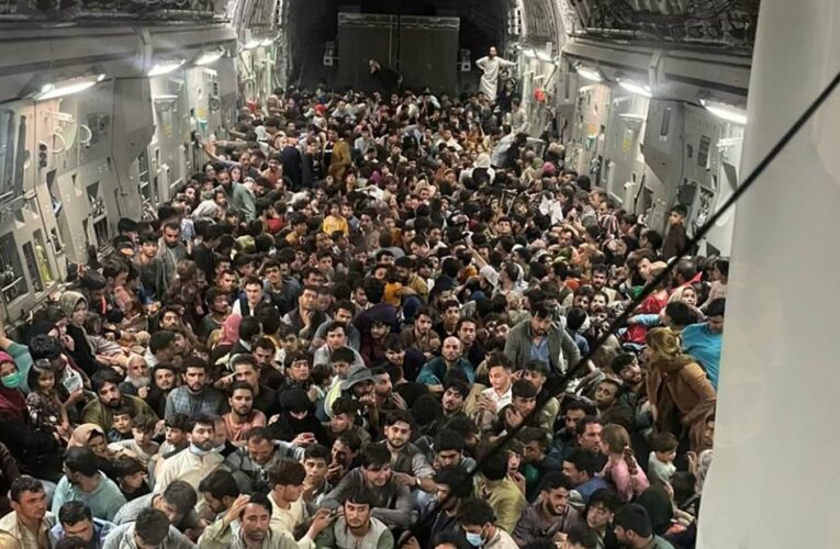 Hear air traffic controller’s stunned reaction to C-17 flight load as it leaves Afghanistan