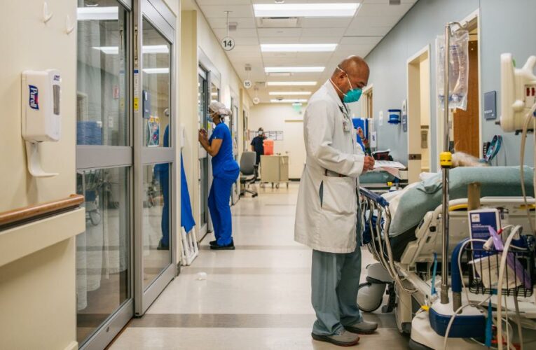 More Americans are getting vaccinated as Covid-19 hospitalizations increase
