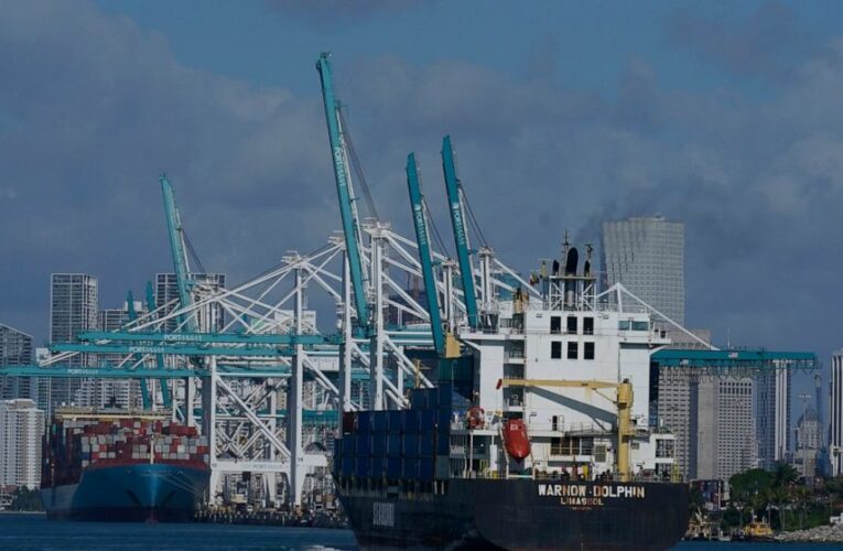 Shipping snags prompt US firms to mull retreat from China