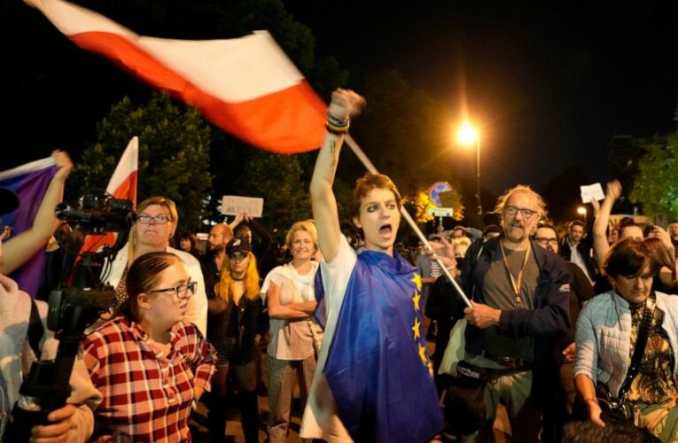 Media, Holocaust bills test Poland’s ties with US, Israel