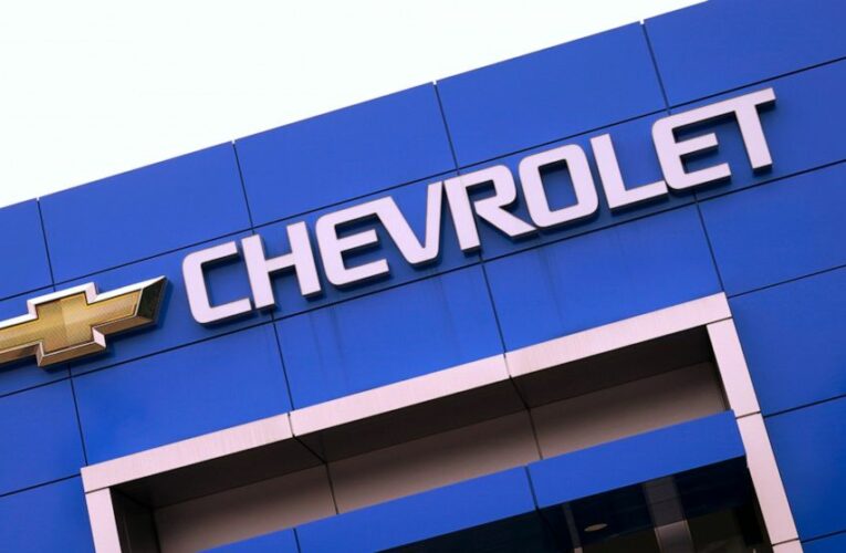 GM posts $2.8B profit, but cautious tone sinks share price