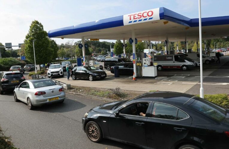 UK puts army on standby to deliver fuel as service stations run dry