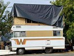 RV with a makeshift second story added on top provokes anger in Seattle