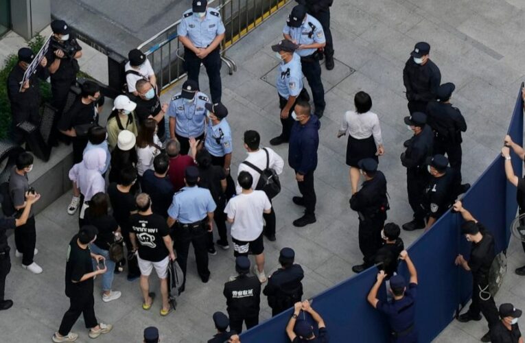 Chinese banks try to calm fears about developer’s debts