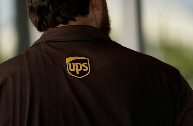 Fast hiring: UPS to hire 100,000, many in 30 minutes or less