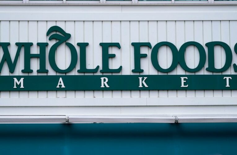 Amazon to open 2 cashier-less Whole Foods stores next year