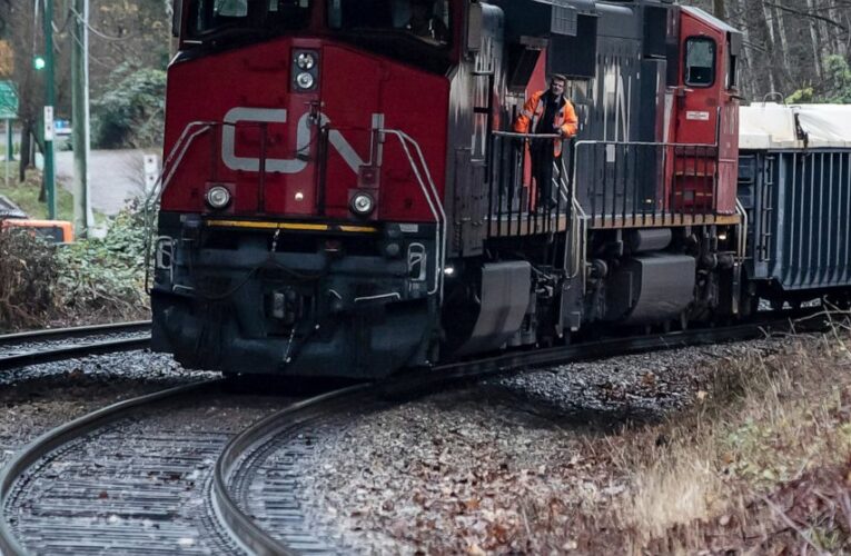 CN railroad faces investor pressure after losing rail deal