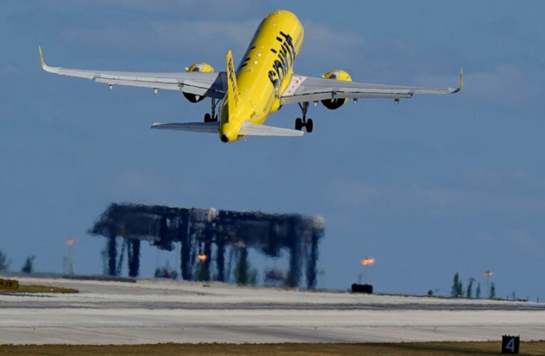 US will give runway rights at NJ airport to a budget airline