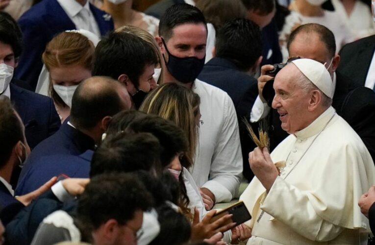 Pope praises youth climate activists for challenging adults