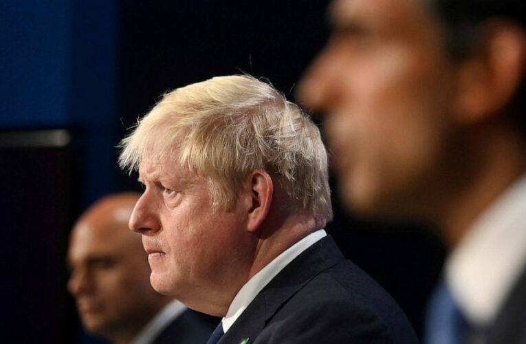 UK OKs vaccines for 12 year olds, aims to avoid lockdowns