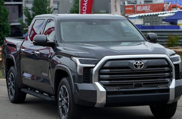 Toyota scraps V8 in Tundra redesign, adds hybrid powertrain