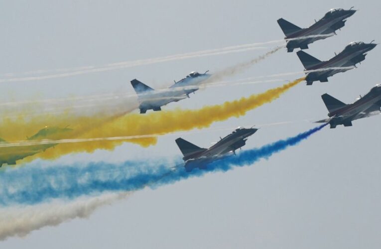 AP PHOTOS: China shows military planes at Zhuhai air show