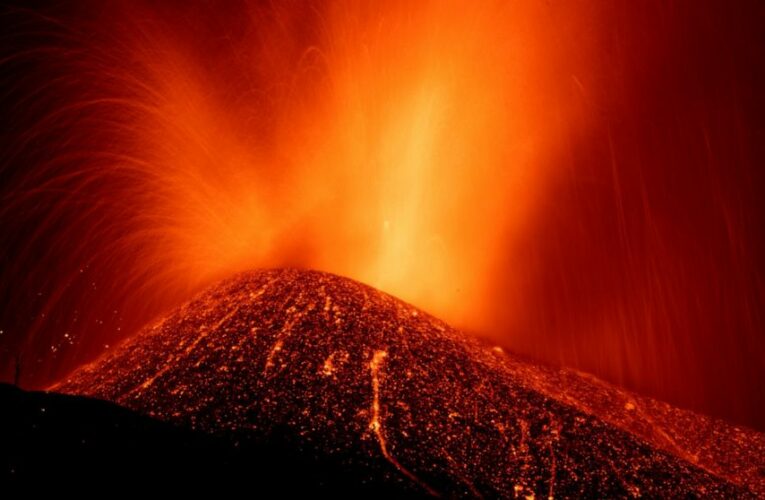 Lava spread raises fears of more damage on Spanish island