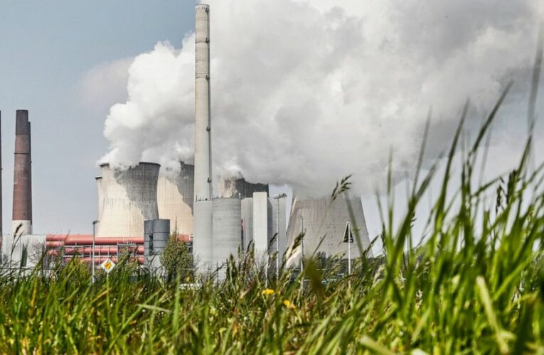 Energy agency urges bigger global push to cut emissions