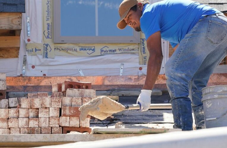 Home Depot sales continue to surge in hot housing market
