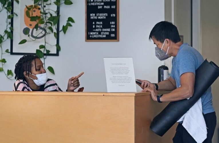 Strict vaccine mandate begins for Los Angeles businesses