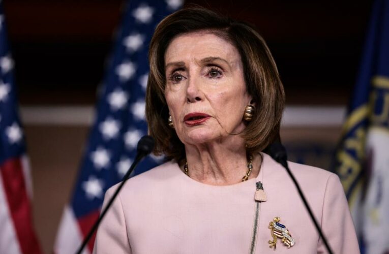 Pelosi plans to lead House Democrats through the midterm elections