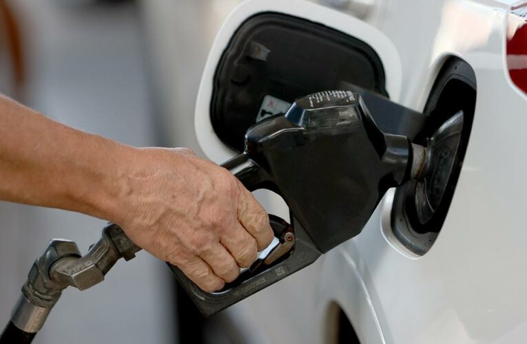 Analysis: Reasons for optimism: Omicron, gas prices and inflation