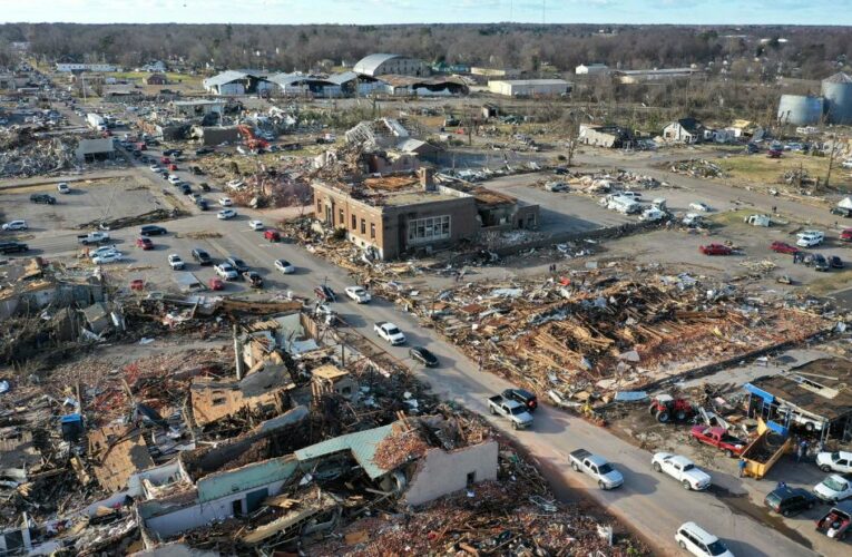 Rescuers search for survivors after deadly tornadoes tear through several states
