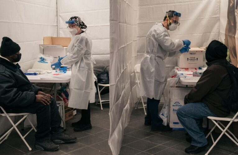 US had nearly 200,000 new Covid cases Sunday. We could have 500,000 a day soon, expert says