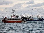 UK and Jersey grant another 23 licences for French fishermen to trawl British waters